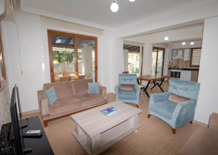 Prestij Letoon 4+1 Villa, Oezel Havuzlu, Вилла
