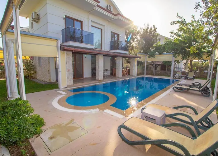 Prestij Letoon 4+1 Villa, Oezel Havuzlu, 别墅 *